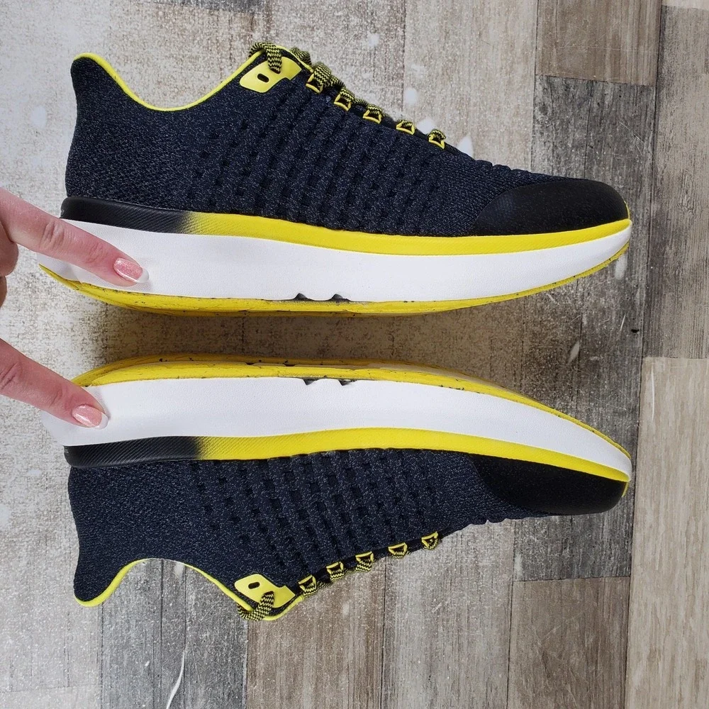 Rabbit Dream Chaser Womens Shoes Sz 10 Blasing Yellow Lace Up Round Toe Sneakers